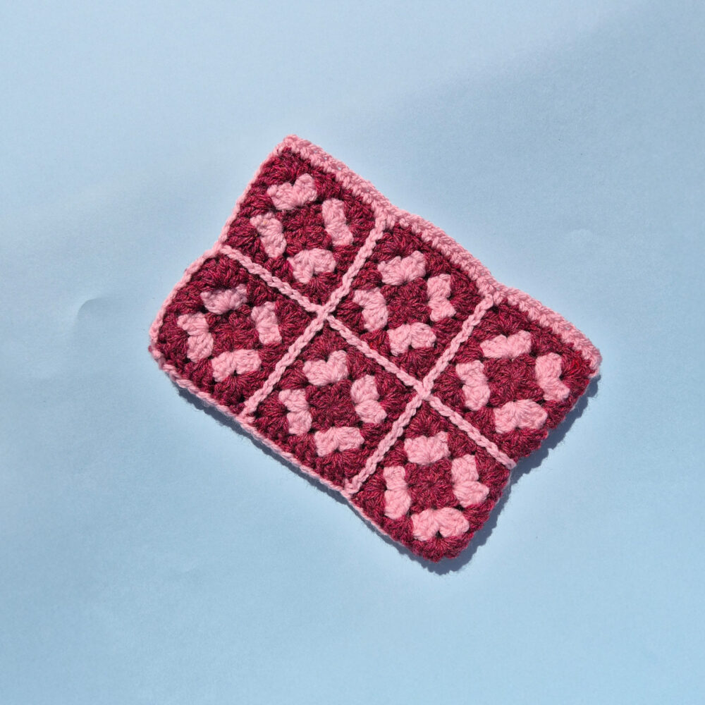 booksleeve-gehaakt-rood-roze