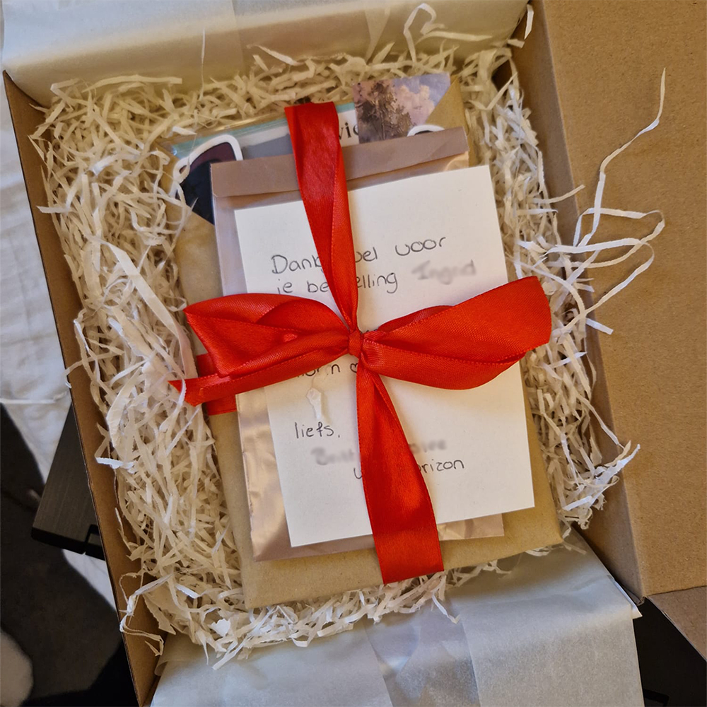 ingepakt pakket met blind date boek